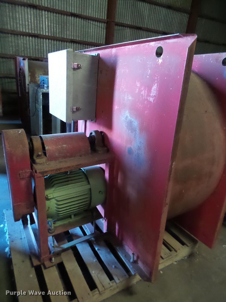 image for item BJ9986 (4) Sukup grain dryers