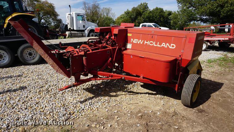 image for item DA1291 1988 New Holland 311 square baler