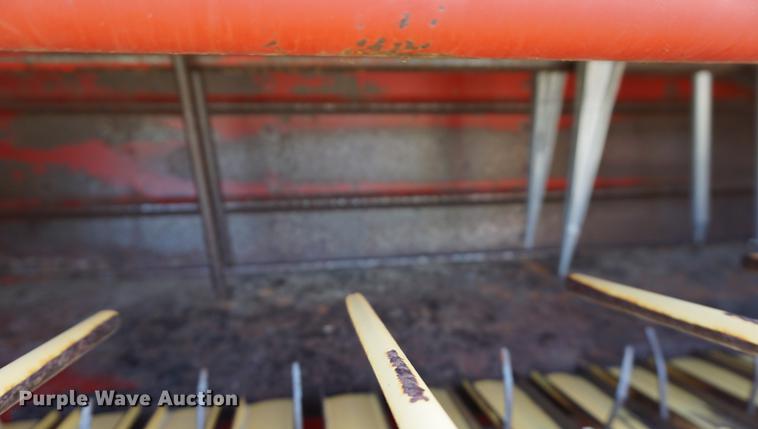 image for item DA1291 1988 New Holland 311 square baler