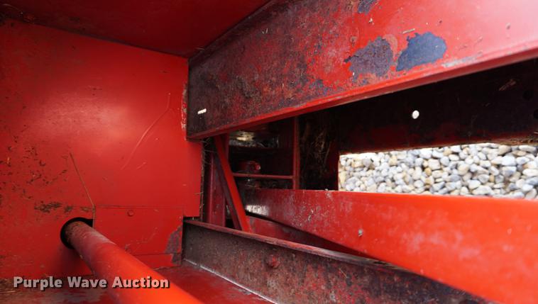 image for item DA1291 1988 New Holland 311 square baler