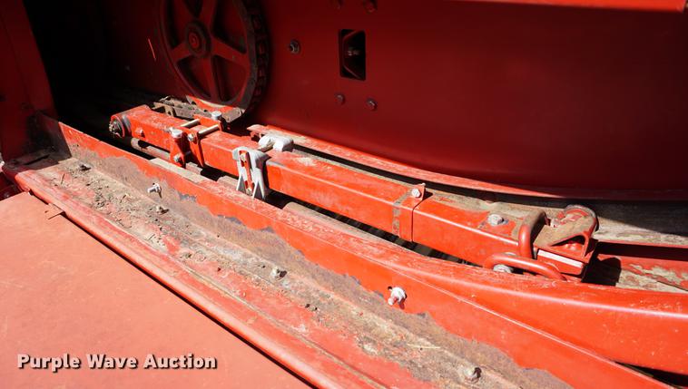 image for item DA1291 1988 New Holland 311 square baler