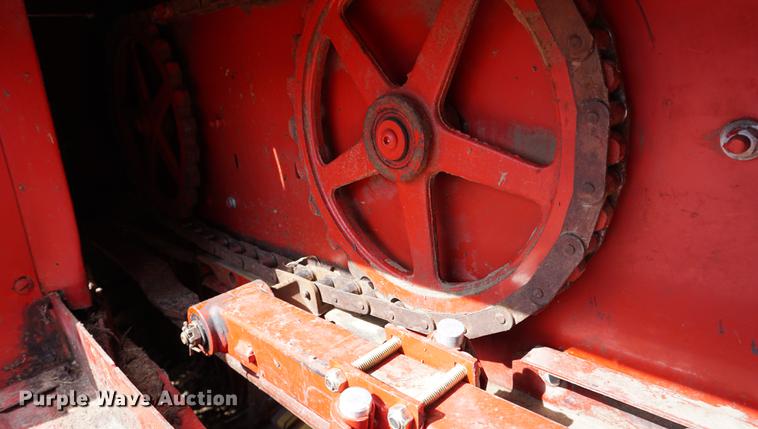 image for item DA1291 1988 New Holland 311 square baler