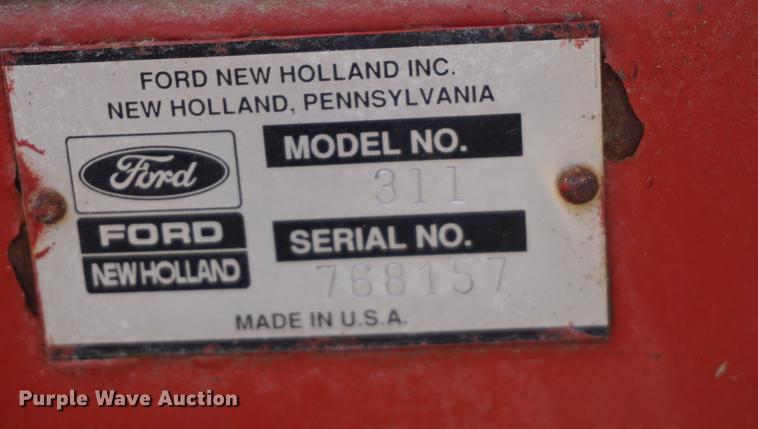 image for item DA1291 1988 New Holland 311 square baler