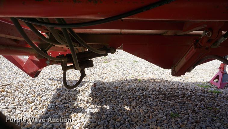 image for item DA1292 Hoelscher 1000 bale accumulator