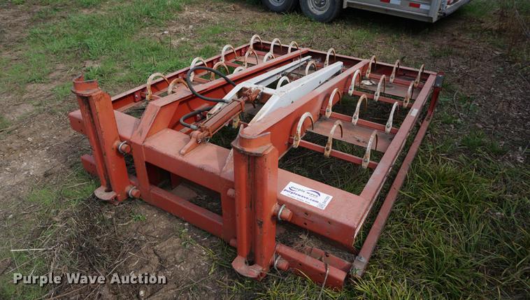 image for item DA1293 Hoelscher 100 small square bale fork