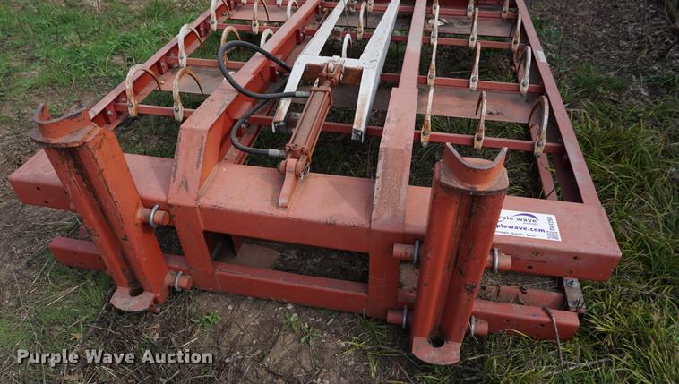 image for item DA1293 Hoelscher 100 small square bale fork