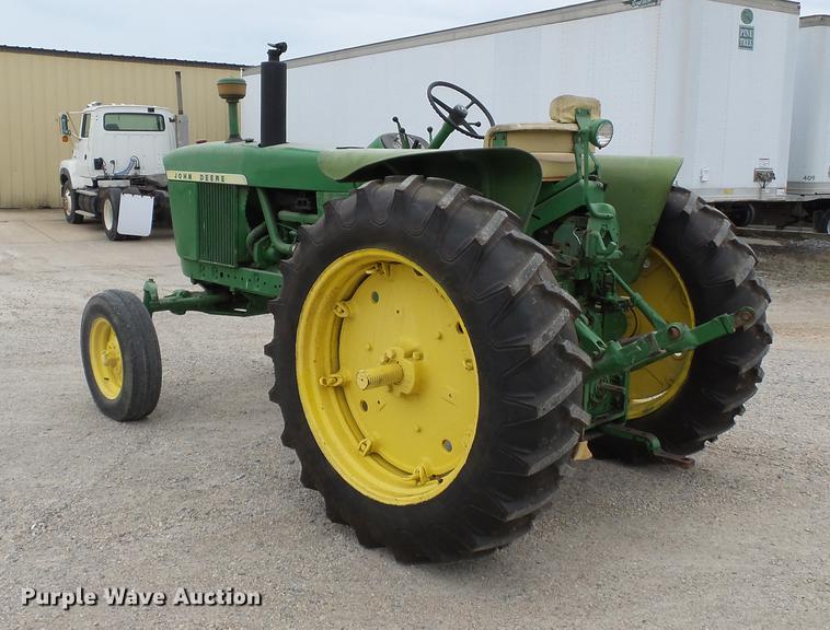 image for item DA2404 John Deere 4010 tractor