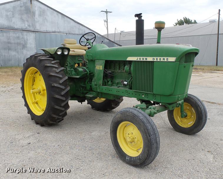image for item DA2404 John Deere 4010 tractor