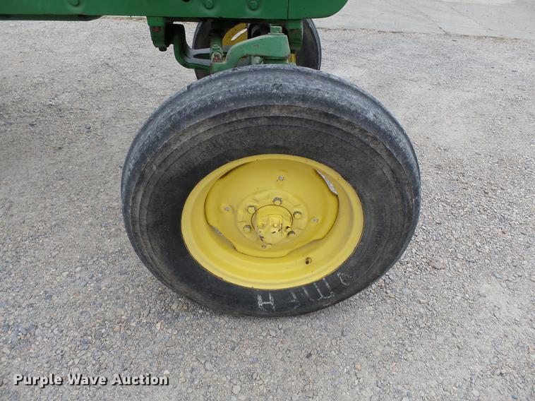 image for item DA2404 John Deere 4010 tractor