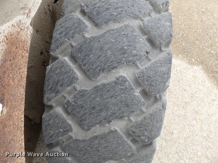 image for item DA2405 2005 Bobcat S175 skid steer