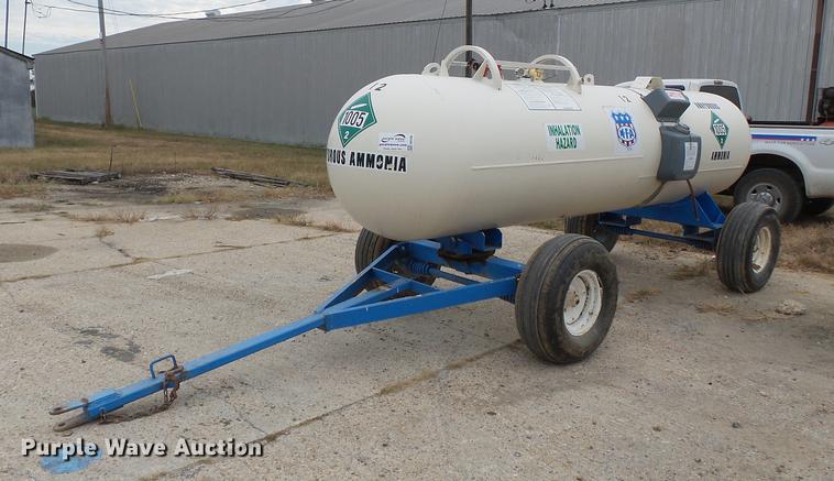 image for item DA2406 Anhydrous ammonia nurse tank