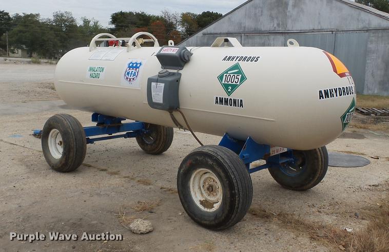 image for item DA2406 Anhydrous ammonia nurse tank