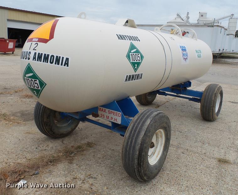 image for item DA2406 Anhydrous ammonia nurse tank