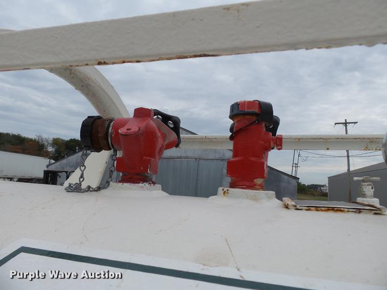 image for item DA2406 Anhydrous ammonia nurse tank