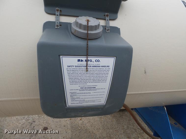 image for item DA2406 Anhydrous ammonia nurse tank
