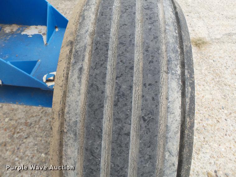 image for item DA2406 Anhydrous ammonia nurse tank