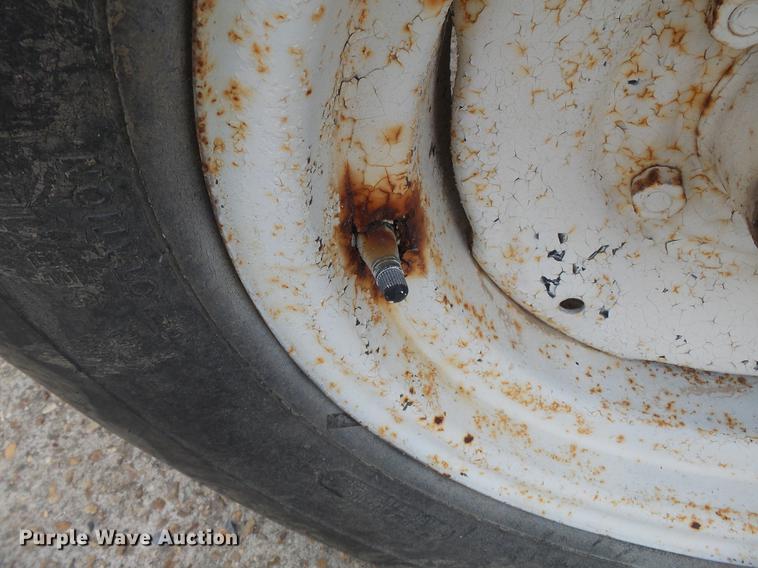 image for item DA2406 Anhydrous ammonia nurse tank