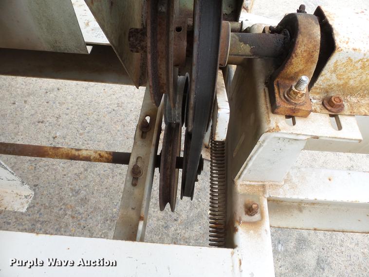 image for item DA2409 Fertilizer spreader