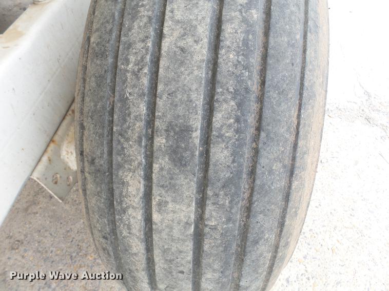 image for item DA2409 Fertilizer spreader