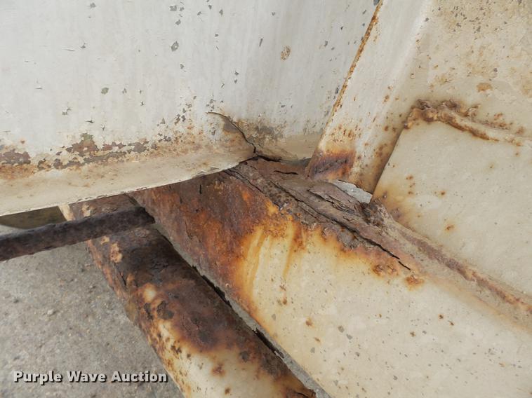 image for item DA2409 Fertilizer spreader