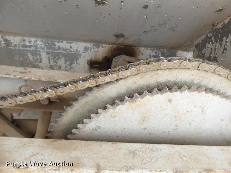 image for item DA2409 Fertilizer spreader