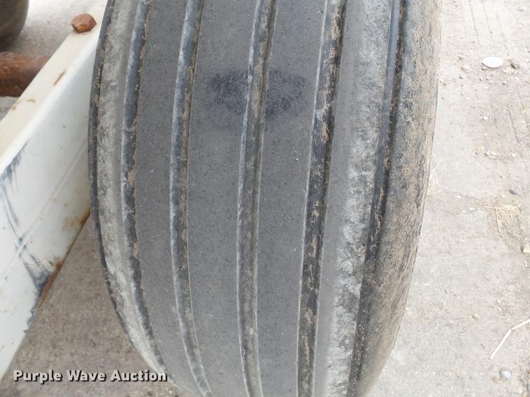 image for item DA2409 Fertilizer spreader