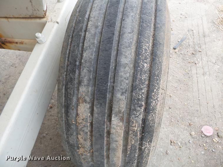 image for item DA2409 Fertilizer spreader