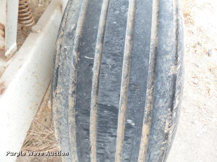 image for item DA2410 Fertilizer spreader