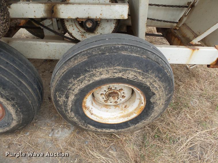 image for item DA2410 Fertilizer spreader