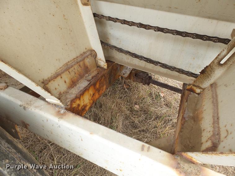 image for item DA2410 Fertilizer spreader