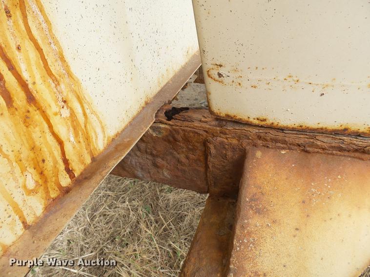 image for item DA2410 Fertilizer spreader