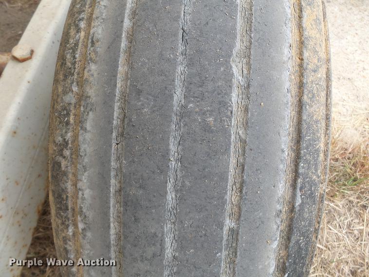 image for item DA2410 Fertilizer spreader