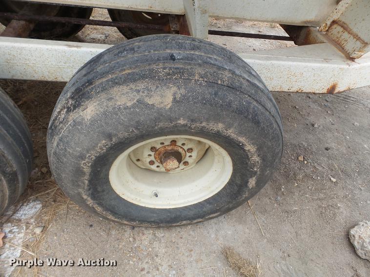 image for item DA2410 Fertilizer spreader