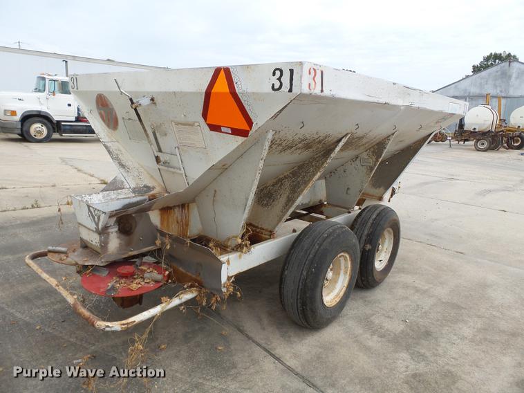 image for item DA2411 Fertilizer spreader