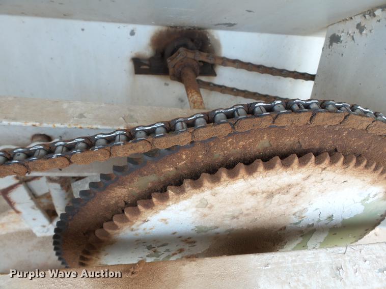 image for item DA2411 Fertilizer spreader