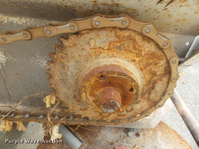 image for item DA2411 Fertilizer spreader