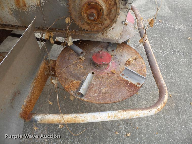 image for item DA2411 Fertilizer spreader