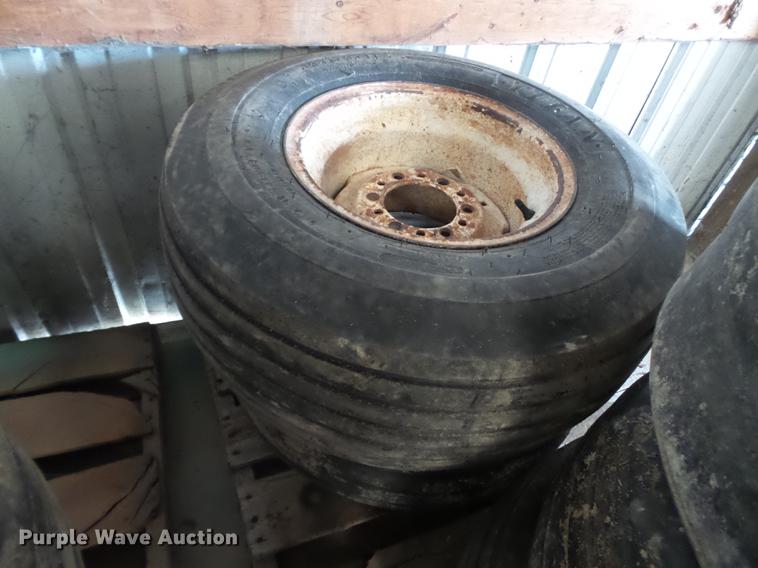 image for item DA2415 (23) tires