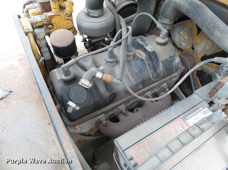 image for item DA2416 Caterpillar forklift