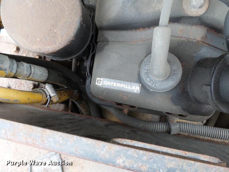 image for item DA2416 Caterpillar forklift