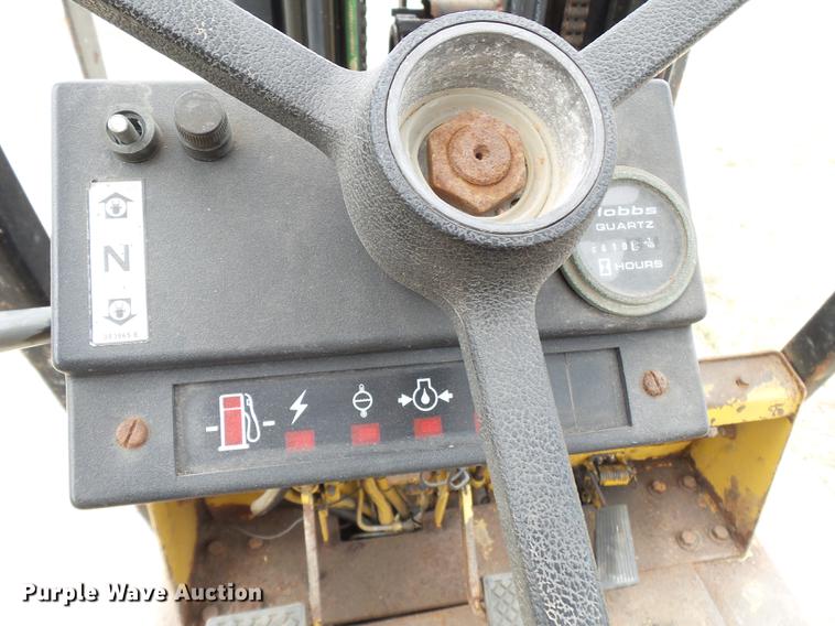 image for item DA2416 Caterpillar forklift