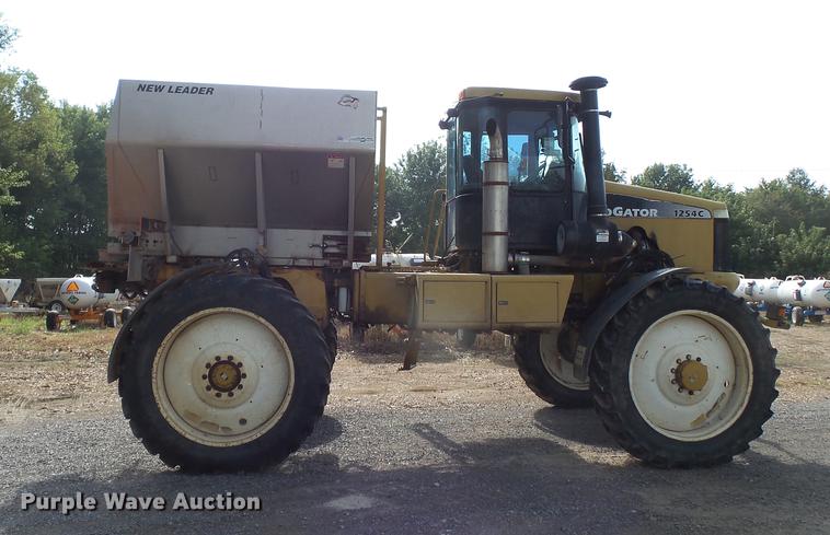 image for item DA2423 2002 Ag-Chem RoGator 1254C self-propelled applicator