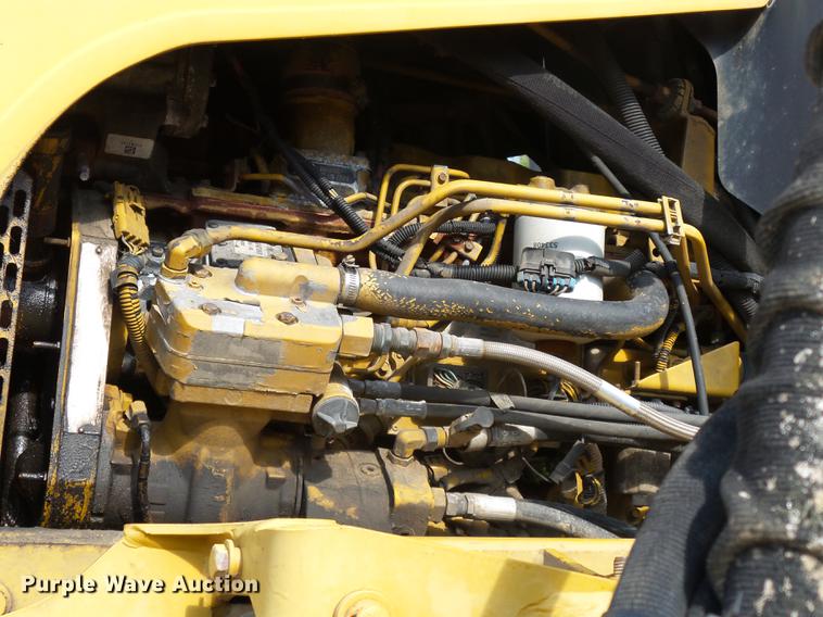 image for item DA2423 2002 Ag-Chem RoGator 1254C self-propelled applicator