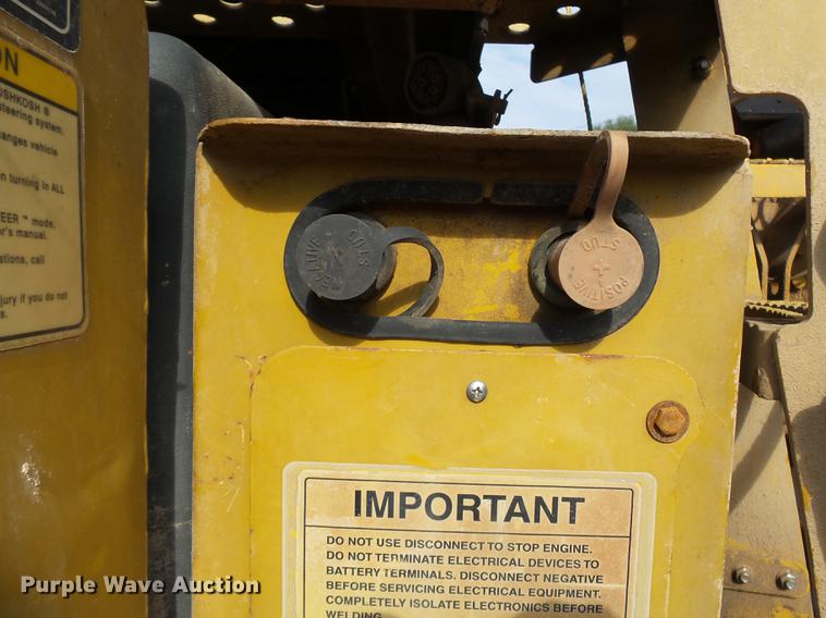 image for item DA2423 2002 Ag-Chem RoGator 1254C self-propelled applicator