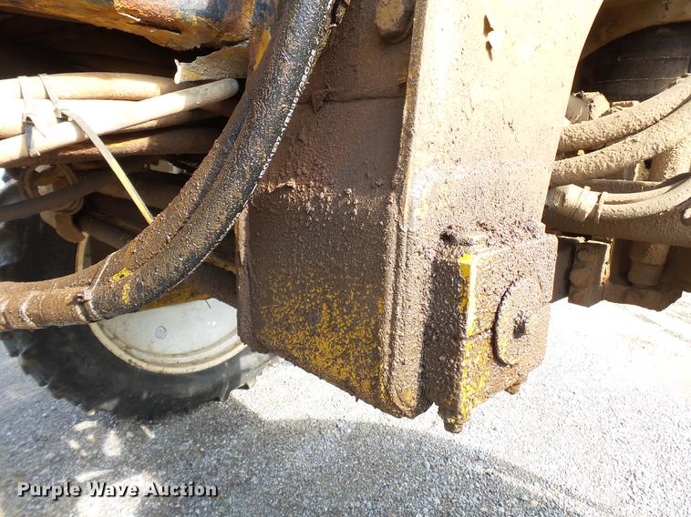 image for item DA2423 2002 Ag-Chem RoGator 1254C self-propelled applicator