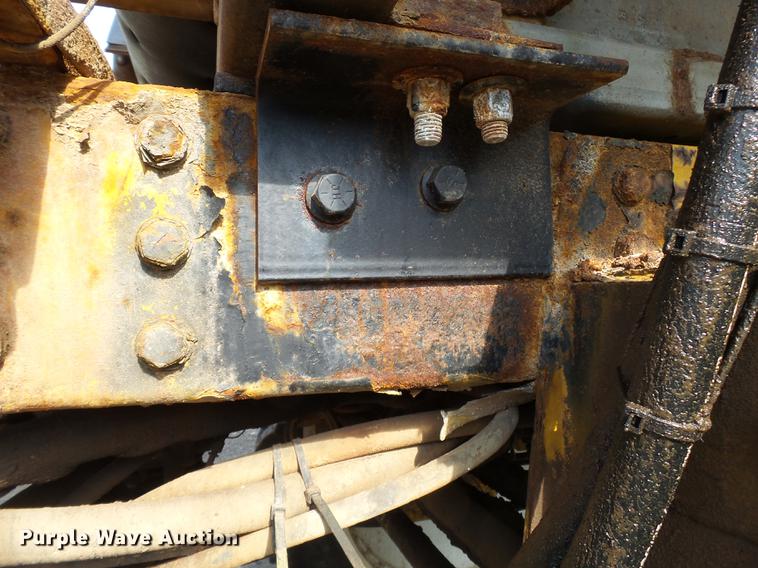 image for item DA2423 2002 Ag-Chem RoGator 1254C self-propelled applicator