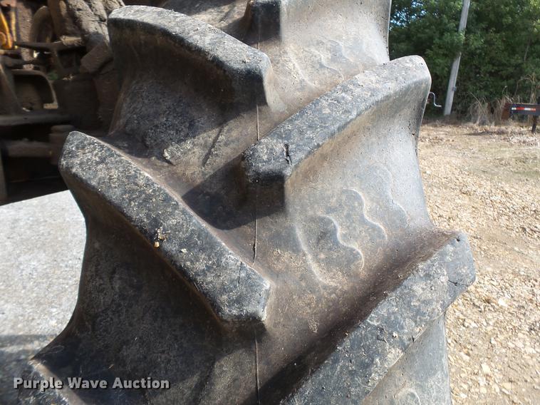 image for item DA2423 2002 Ag-Chem RoGator 1254C self-propelled applicator