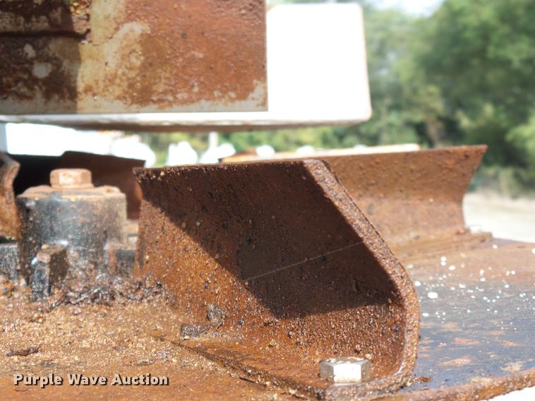 image for item DA2423 2002 Ag-Chem RoGator 1254C self-propelled applicator