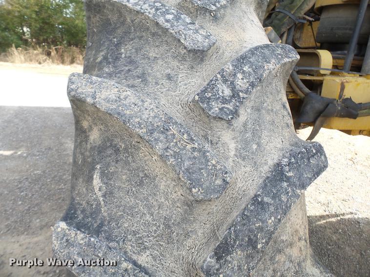 image for item DA2423 2002 Ag-Chem RoGator 1254C self-propelled applicator