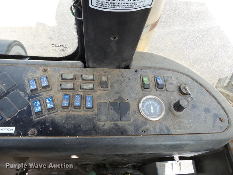 image for item DA2423 2002 Ag-Chem RoGator 1254C self-propelled applicator